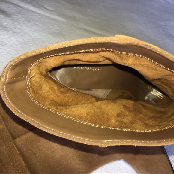 Ann Taylor Booties, Size 9.5 - Picture 3 of 5
